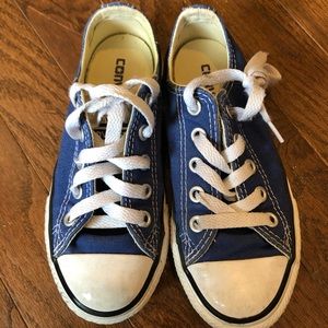 Royal blue converse